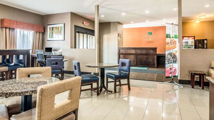 Quality Inn & Suites, Salem Lobby