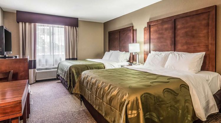 Quality Inn & Suites, Salem Suite