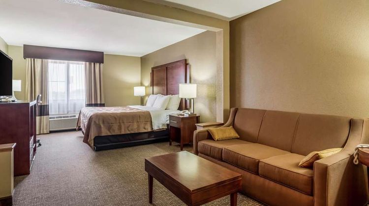 Quality Inn & Suites, Salem Suite