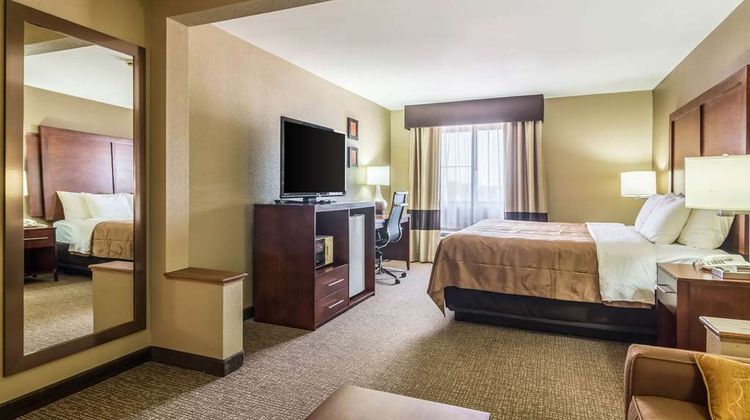 Quality Inn & Suites, Salem Suite