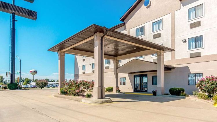 Quality Inn & Suites, Salem Exterior
