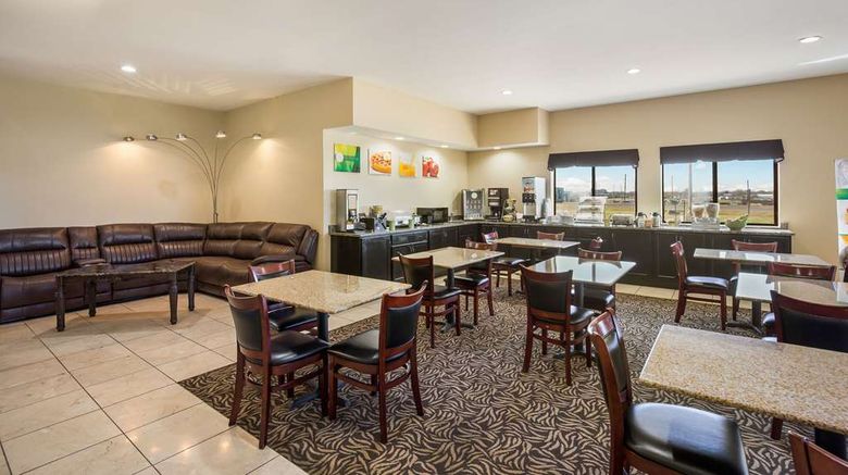 <b>Quality Inn & Suites Restaurant</b>. Images powered by <a href="https://iceportal.shijigroup.com/" title="IcePortal" target="_blank">IcePortal</a>.