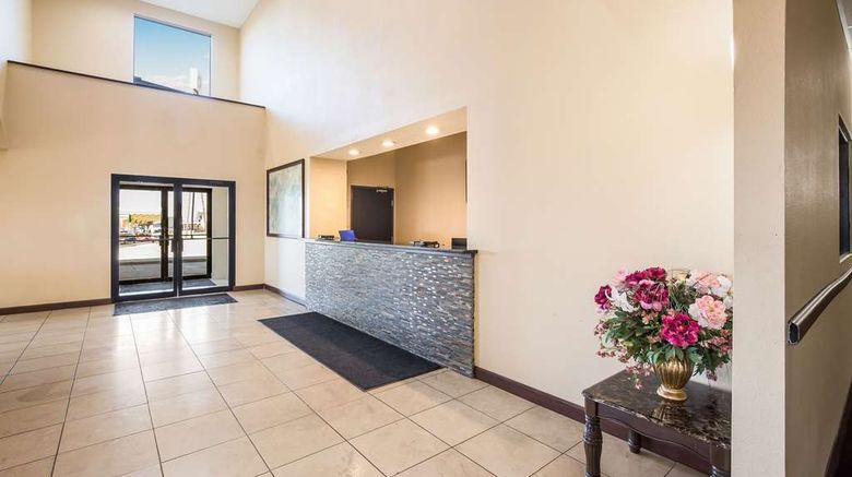 <b>Quality Inn & Suites Lobby</b>. Images powered by <a href="https://iceportal.shijigroup.com/" title="IcePortal" target="_blank">IcePortal</a>.