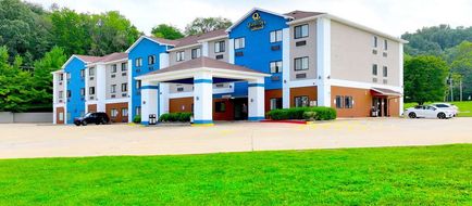 Quality Inn & Suites Exterior