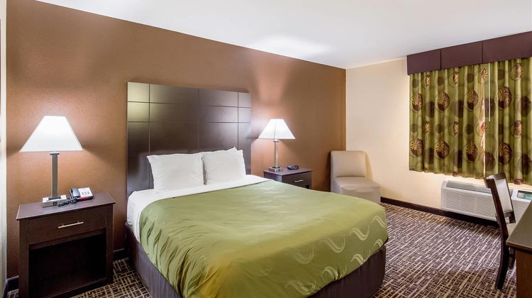 Quality Inn & Suites Room