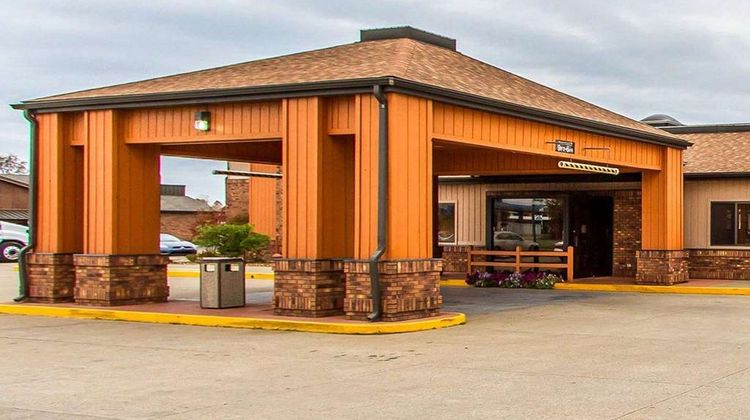 Quality Inn and Suites Marion Exterior