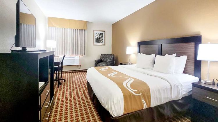 Quality Inn and Suites Marion Room