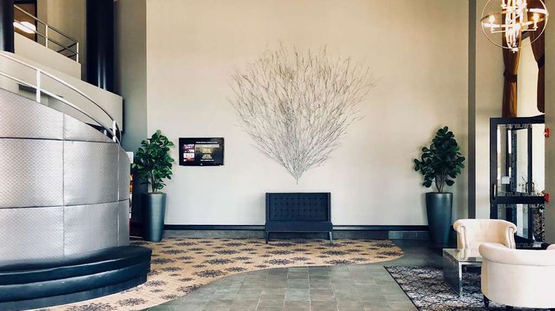 <b>Quality Inn & Suites Lobby</b>. Images powered by <a href="https://iceportal.shijigroup.com/" title="IcePortal" target="_blank">IcePortal</a>.