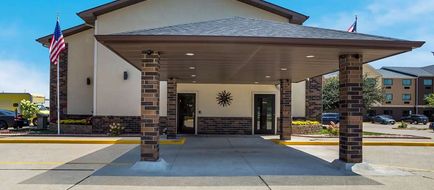 Quality Inn Galesburg Exterior