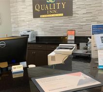 Quality Inn Forsyth Lobby
