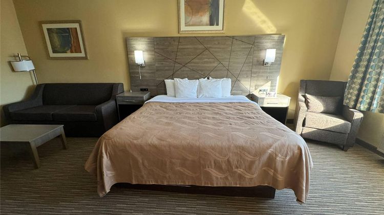 Quality Inn Forsyth Room