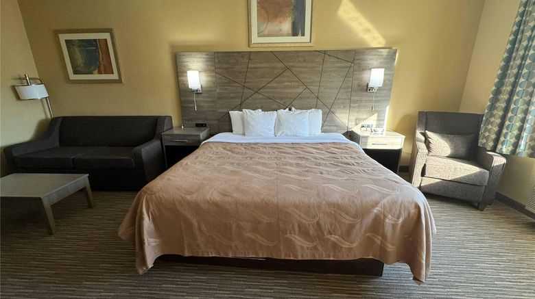 <b>Quality Inn Forsyth Room</b>. Images powered by <a href="https://iceportal.shijigroup.com/" title="IcePortal" target="_blank">IcePortal</a>.