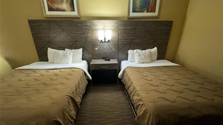 <b>Quality Inn Forsyth Room</b>. Images powered by <a href="https://iceportal.shijigroup.com/" title="IcePortal" target="_blank">IcePortal</a>.