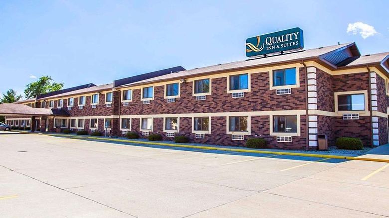 <b>Quality Inn & Suites Champaign Exterior</b>. Images powered by <a href="https://iceportal.shijigroup.com/" title="IcePortal" target="_blank">IcePortal</a>.