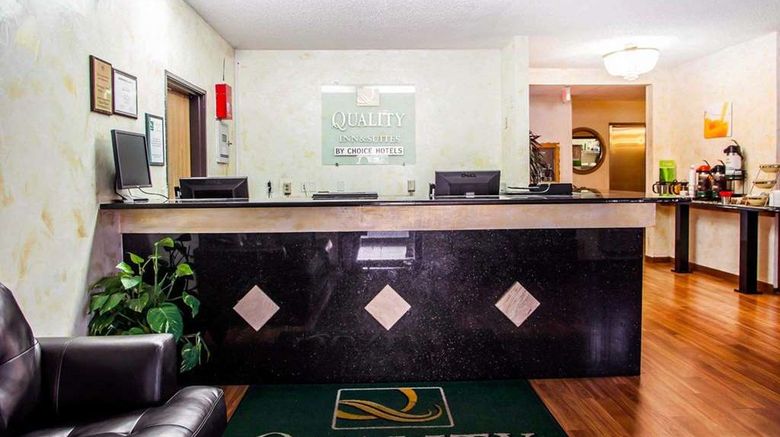 <b>Quality Inn & Suites Champaign Lobby</b>. Images powered by <a href="https://iceportal.shijigroup.com/" title="IcePortal" target="_blank">IcePortal</a>.