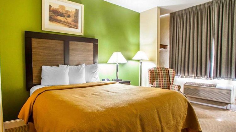 Quality Inn & Suites Champaign Room