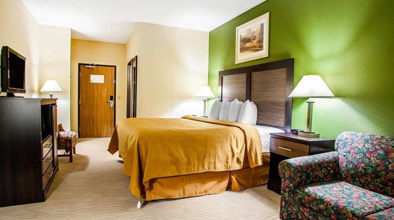<b>Quality Inn & Suites Champaign Suite</b>. Images powered by <a href="https://iceportal.shijigroup.com/" title="IcePortal" target="_blank">IcePortal</a>.