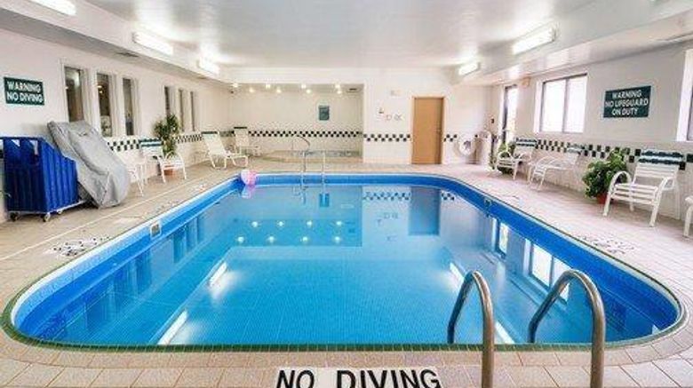 <b>Comfort Inn Pool</b>. Images powered by <a href="https://iceportal.shijigroup.com/" title="IcePortal" target="_blank">IcePortal</a>.