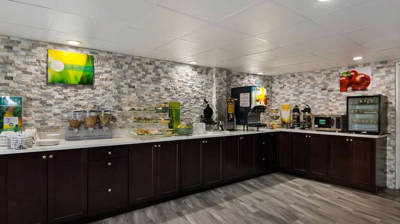 <b>Quality Inn Restaurant</b>. Images powered by <a href="https://iceportal.shijigroup.com/" title="IcePortal" target="_blank">IcePortal</a>.