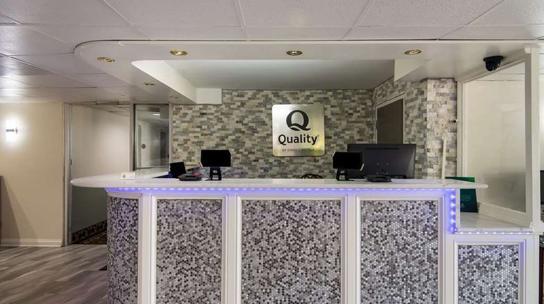 <b>Quality Inn Lobby</b>. Images powered by <a href="https://iceportal.shijigroup.com/" title="IcePortal" target="_blank">IcePortal</a>.