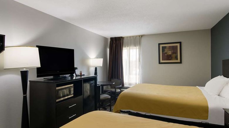 <b>Quality Inn Room</b>. Images powered by <a href="https://iceportal.shijigroup.com/" title="IcePortal" target="_blank">IcePortal</a>.