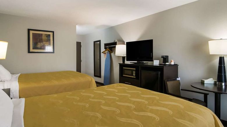 <b>Quality Inn Room</b>. Images powered by <a href="https://iceportal.shijigroup.com/" title="IcePortal" target="_blank">IcePortal</a>.