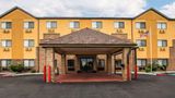 <b>Quality Inn Peru Exterior</b>. Images powered by <a href="https://iceportal.shijigroup.com/" title="IcePortal" target="_blank">IcePortal</a>.