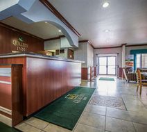 Quality Inn Peru Lobby