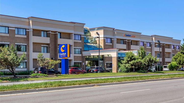 Comfort Suites Exterior