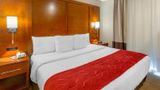 <b>Comfort Suites Room</b>. Images powered by <a href="https://iceportal.shijigroup.com/" title="IcePortal" target="_blank">IcePortal</a>.