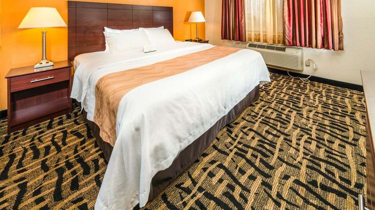 Quality Inn and Suites Danville East Room