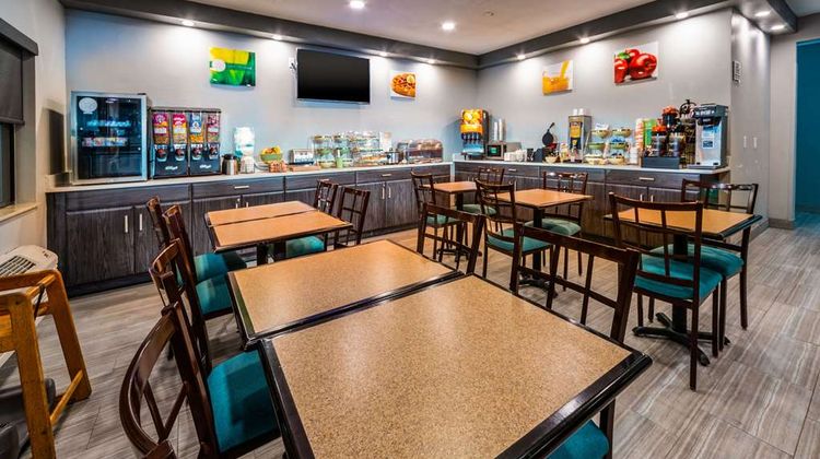 Quality Inn and Suites Danville East Restaurant