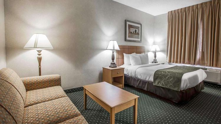 Comfort Suites Peoria Suite