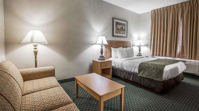 <b>Comfort Suites Peoria Suite</b>. Images powered by <a href="https://iceportal.shijigroup.com/" title="IcePortal" target="_blank">IcePortal</a>.
