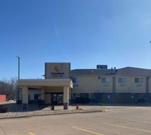 Comfort Suites Peoria Exterior
