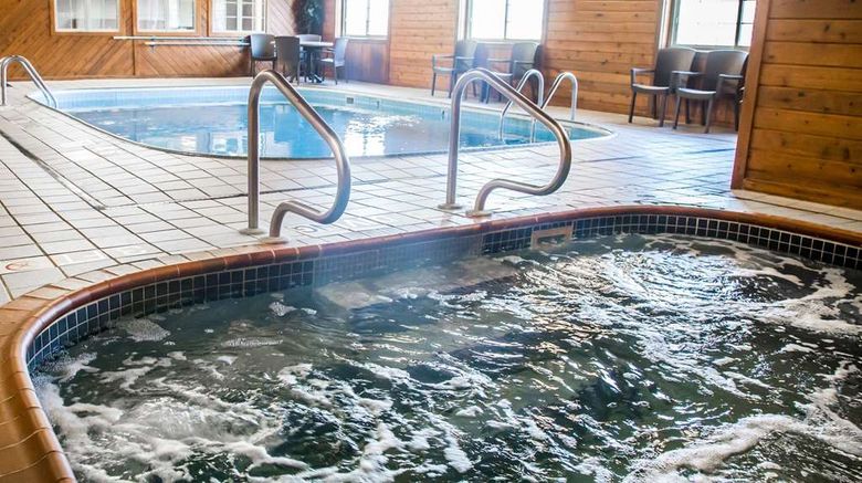<b>MainStay Suites Joliet I-55 Pool</b>. Images powered by <a href="https://iceportal.shijigroup.com/" title="IcePortal" target="_blank">IcePortal</a>.