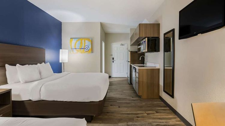 MainStay Suites Joliet I-55 Suite