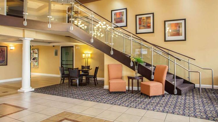 Quality Inn & Suites St Charles Lobby