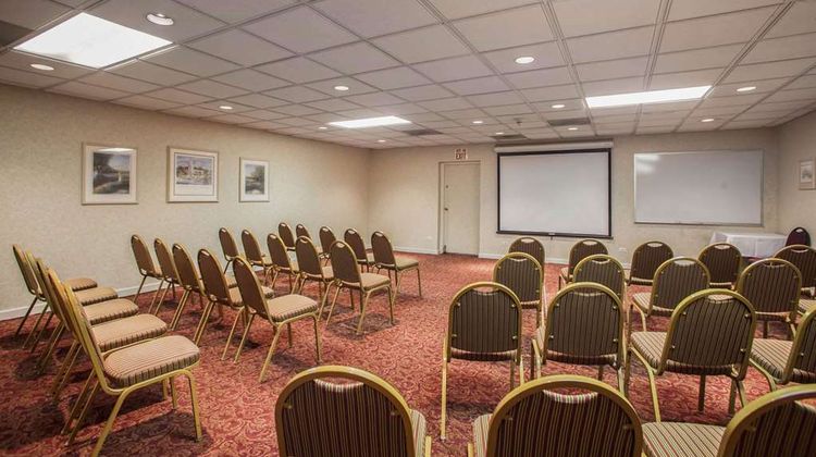 Quality Inn & Suites St Charles Meeting