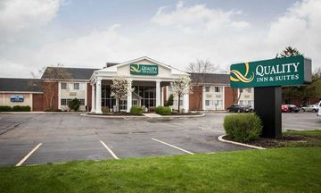Quality Inn & Suites St Charles