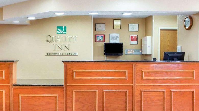<b>Quality Inn Ottawa Lobby</b>. Images powered by <a href="https://iceportal.shijigroup.com/" title="IcePortal" target="_blank">IcePortal</a>.
