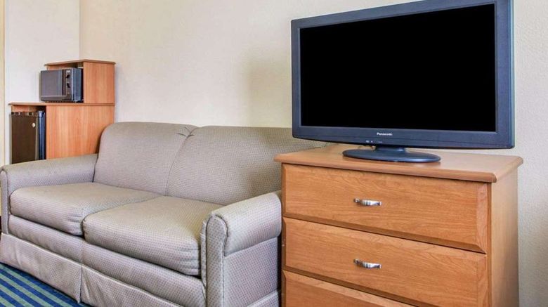 <b>Quality Inn Ottawa Room</b>. Images powered by <a href="https://iceportal.shijigroup.com/" title="IcePortal" target="_blank">IcePortal</a>.