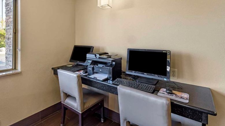 <b>Comfort Inn Other</b>. Images powered by <a href="https://iceportal.shijigroup.com/" title="IcePortal" target="_blank">IcePortal</a>.