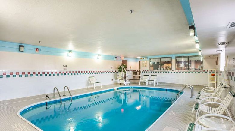 <b>Econo Lodge Pool</b>. Images powered by <a href="https://iceportal.shijigroup.com/" title="IcePortal" target="_blank">IcePortal</a>.