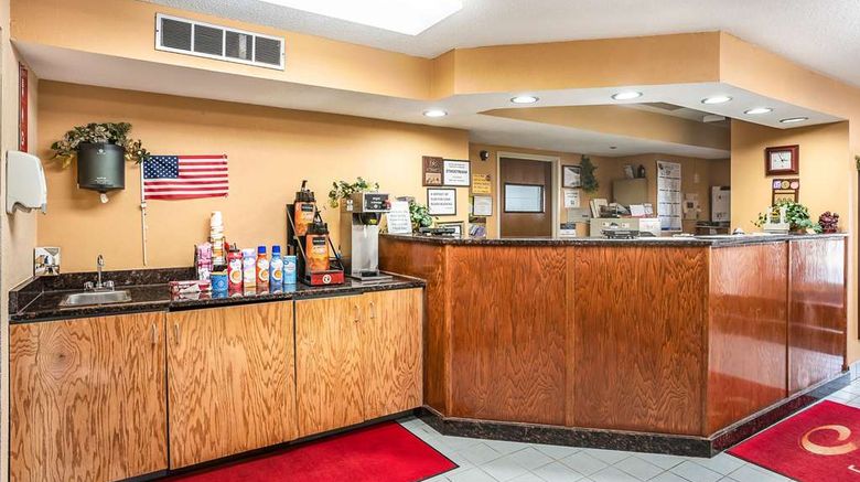 <b>Econo Lodge Lobby</b>. Images powered by <a href="https://iceportal.shijigroup.com/" title="IcePortal" target="_blank">IcePortal</a>.