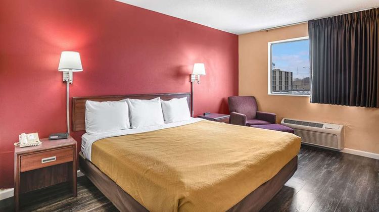 Econo Lodge Room
