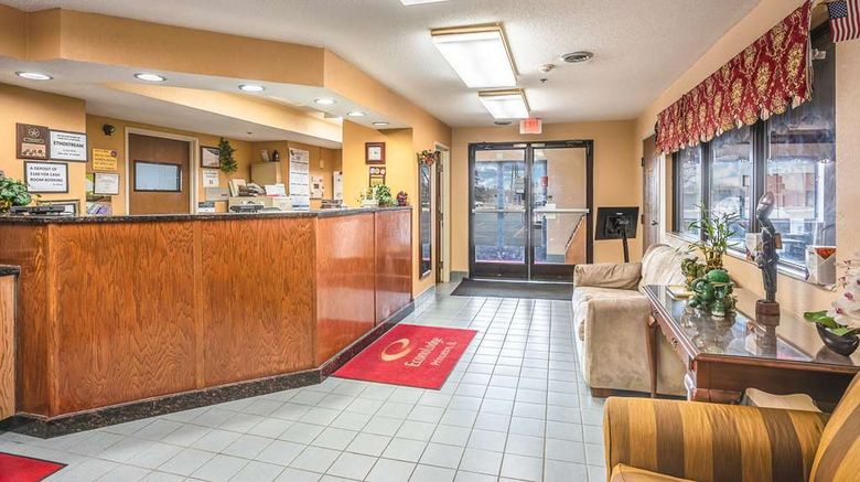 <b>Econo Lodge Lobby</b>. Images powered by <a href="https://iceportal.shijigroup.com/" title="IcePortal" target="_blank">IcePortal</a>.