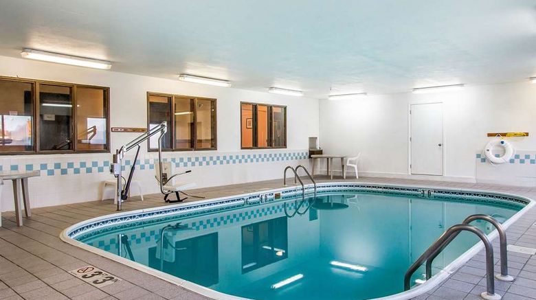 <b>Econo Lodge Pool</b>. Images powered by <a href="https://iceportal.shijigroup.com/" title="IcePortal" target="_blank">IcePortal</a>.
