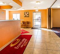 Econo Lodge Lobby