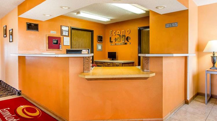 Econo Lodge Lobby